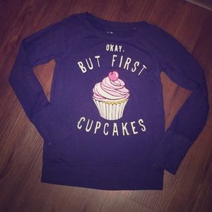 Size 8 cupcake sweater tee